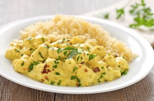 Preparazione Pollo al latte di cocco e curry con cous cous - Fase 3