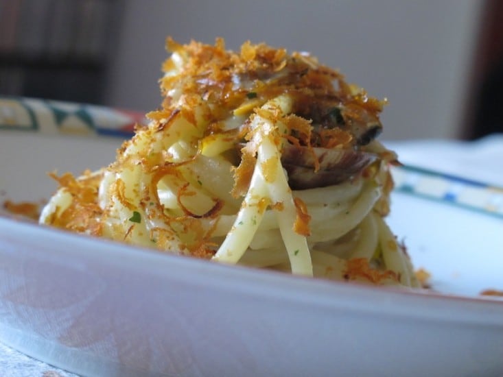 Spaghetti alle vongole veraci e bottarga di Cabras ricetta