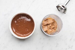 Preparazione Crema di nocciole e cioccolato - Fase 1