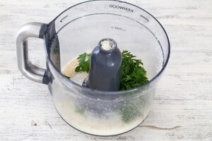 Preparazione Involtini di spada con salmoriglio e insalata - Fase 2