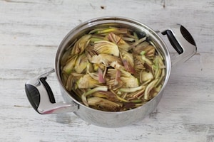 Preparazione Pescatrice al limone con carciofi - Fase 2