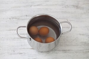 Preparazione Antipasto di uova sode ripiene - Fase 2