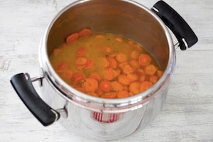 Preparazione Crema di carote e cozze - Fase 2