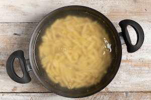 Preparazione Garganelli con i carciofi - Fase 2