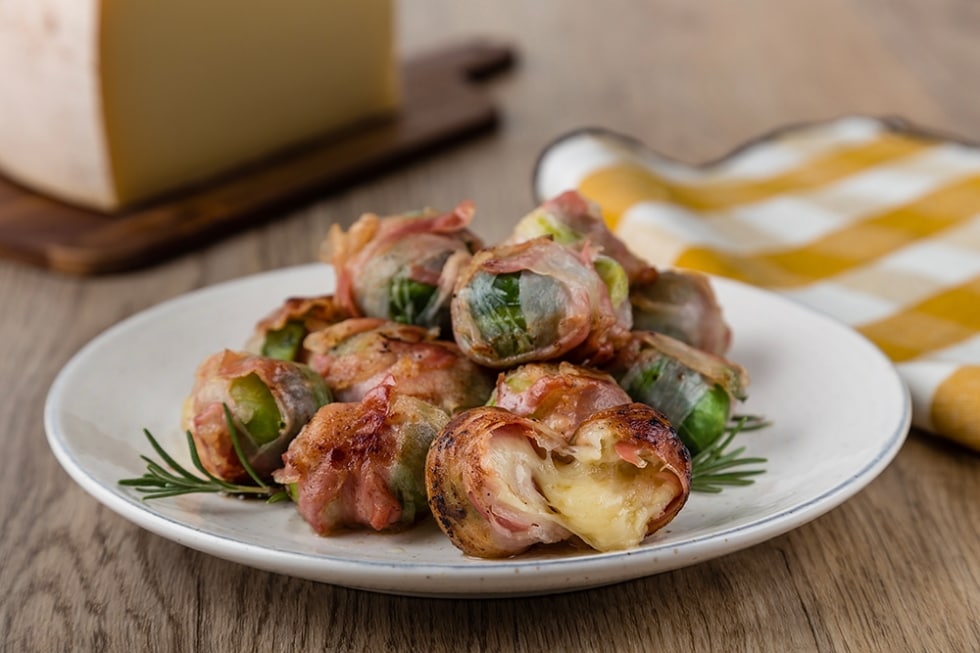 Involtini di cavolini alla pancetta ricetta