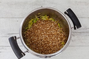 Preparazione Minestra di farro e porri - Fase 1