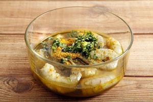 Preparazione Crema di piselli con gamberi al curry - Fase 1