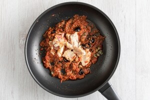 Preparazione Pasta al sugo di triglie - Fase 2