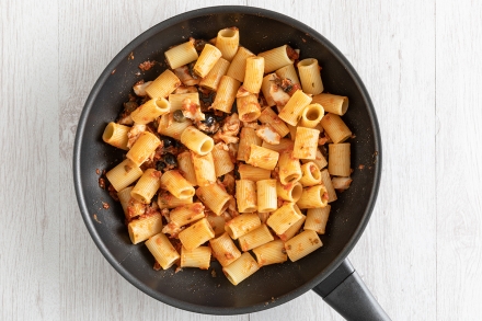 Preparazione Pasta al sugo di triglie - Fase 3 Preparazione Pasta al sugo di triglie - Fase 3