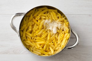 Preparazione Penne allo zafferano - Fase 2