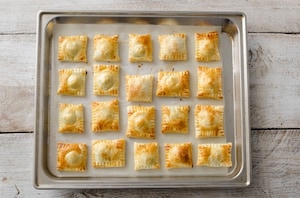 Preparazione Ravioli di sfoglia con broccoli e acciughe - Fase 4