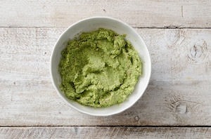 Preparazione Ravioli di sfoglia con broccoli e acciughe - Fase 1