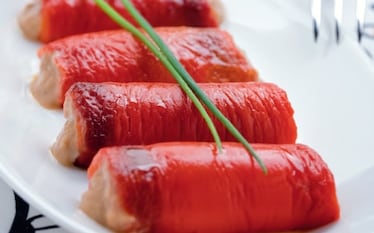 Rotolini di peperoni in salsa tonnata