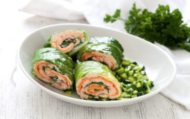 Salmone con ragù di zucchine