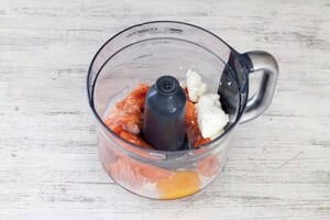 Preparazione Salmone con ragù di zucchine - Fase 3