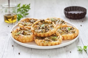 Preparazione Sfogliatine salate alla scarola e fontina - Fase 7