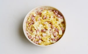 Preparazione Sformato di tagliatelle con pancetta e formaggio - Fase 2