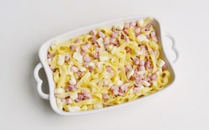 Preparazione Sformato di tagliatelle con pancetta e formaggio - Fase 3