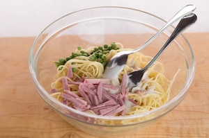 Preparazione Spaghettini gratinati al prosciutto - Fase 1