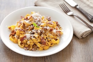 Preparazione Fettuccine al prosciutto e funghi - Fase 3