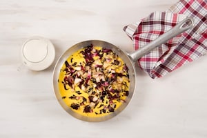 Preparazione Gnocchi al radicchio e zafferano - Fase 1