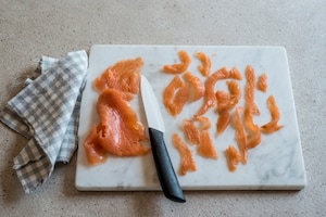 Preparazione Gnocchi al salmone e doppio pepe - Fase 1