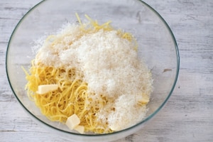 Preparazione Gratin di tagliolini panna e prosciutto - Fase 3