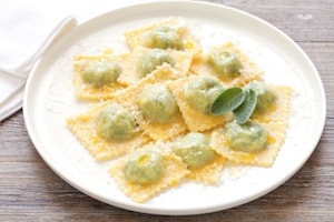 Preparazione Ravioli di ricotta e spinaci - Fase 5