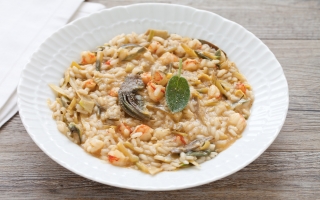 Risotto ai carciofi e salsa di gamberi Risotto ai carciofi e salsa di gamberi