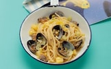 Spaghetti alle vongole con sedano e patate