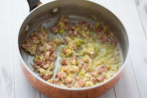 Preparazione Tagliatelle di castagne, pancetta e pecorino - Fase 3