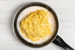 Preparazione Tagliatelle al salmone - Fase 2