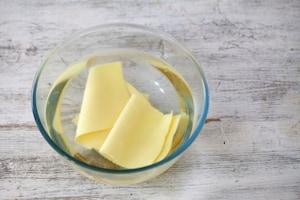 Preparazione Timballo di zucchine al basilico - Fase 3