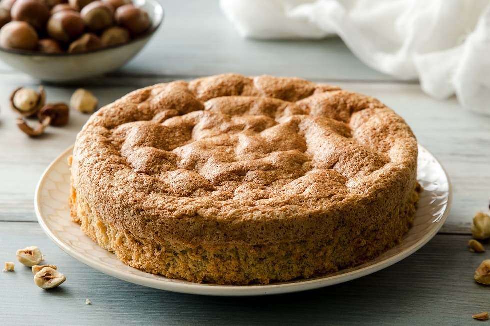 Torta di nocciole senza lievito ricetta