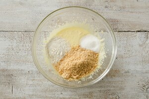 Preparazione Torta di nocciole senza lievito - Fase 1