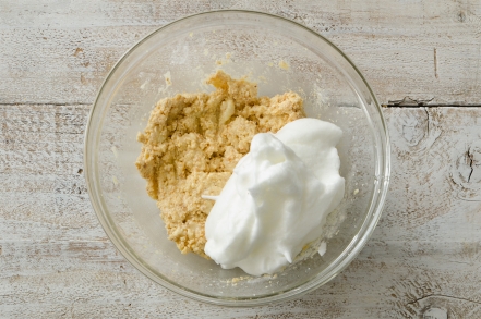 Preparazione Torta di nocciole senza lievito - Fase 3 Preparazione Torta di nocciole senza lievito - Fase 3