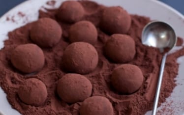 Tartufi al cioccolato fondente olio di oliva e sale di Maldon