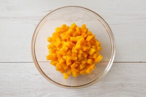 Preparazione Maccheroni con zucca e acciughe - Fase 1