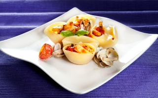 Conchiglioni con vongole Conchiglioni con vongole