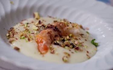 Gamberi, crema di patate e pistacchi