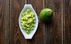 Preparazione Barchette alla mousse di gamberetti e avocado - Fase 1