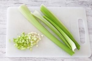 Preparazione Barchette alla mousse di gorgonzola e sedano - Fase 1