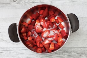 Preparazione Bavarese alle fragole - Fase 3