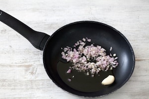 Preparazione Bavette alle vongole e zucchine - Fase 1