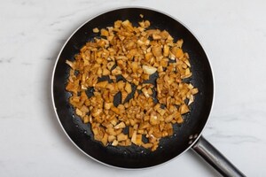 Preparazione Besciamella ai funghi - Fase 3