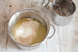 Preparazione Bignè alla crema - Fase 1