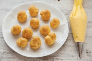 Preparazione Bignè alla crema - Fase 6