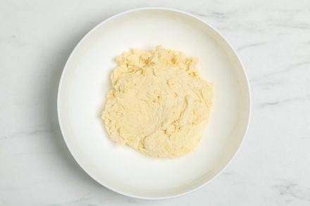 Preparazione Torta marmorizzata al limone - Fase 2 Preparazione Torta marmorizzata al limone - Fase 2