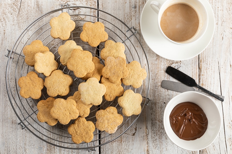 Biscotti al latte ricetta