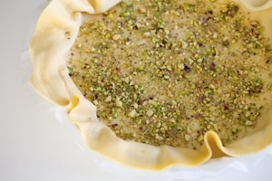 Preparazione Torta brisée alle ciliegie e pistacchi - Fase 2